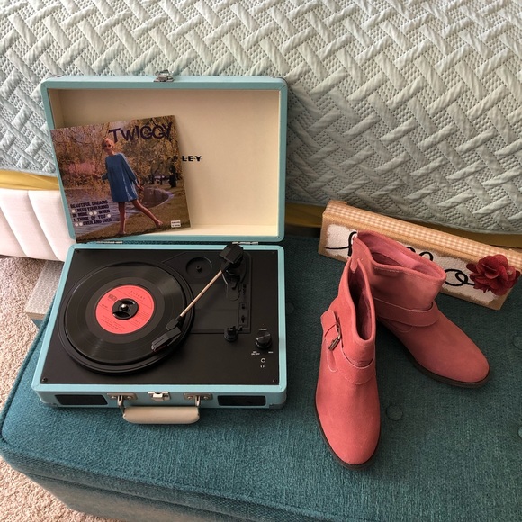 MIA Shoes - MIA Leoni pink suede booties.  NWOB